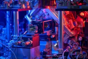 a trapped ion quantum system used for quantum networking experiments credit david nadlinger
