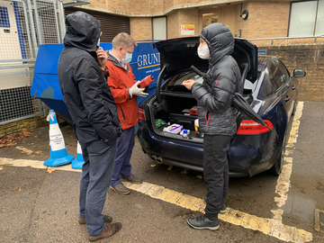 The first SORS analysis of a Covid vaccine was carried out at the Oxford Glycobiology Institute, Department of Biochemistry. This was performed using a handheld Agilent Resolve. From left to right: Prof. Pavel Matousek (STFC), Dr. Robert Stokes (Agilent) 