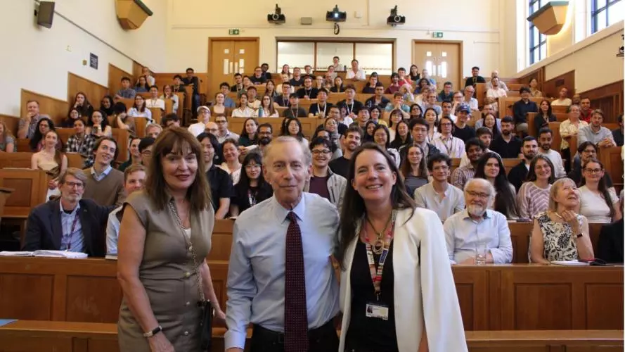 a photo of carol robinson, robert langer and molly stevens during the lecture.